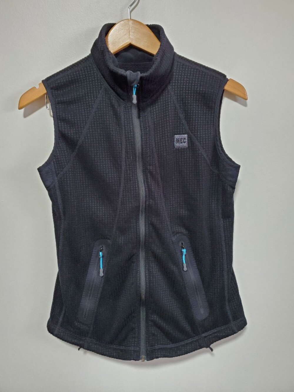 MEC Polartec Thermal Pro Grid Fleece Vest Black Small Outdoor Hiking Gorpcore